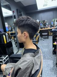 -藤野造型专业烫染接发