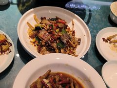 -呷湘厨·鱼汤捞饭·剁椒鱼头·辣椒炒肉(国家会展中心店)