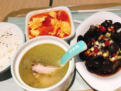 肥西老母鸡汤-老乡鸡(上海世纪大都会店)