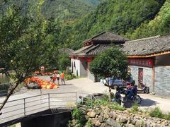 -龙潭峡谷漂流