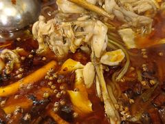 -鸿顺老铁锅美蛙鱼府(解放碑店)
