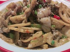 -多嘴肉蟹煲(万达店)
