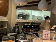 -VERIE BAKEHOUSE