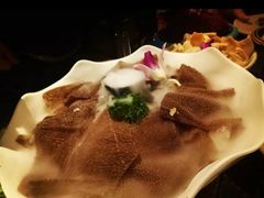 -老牌坊云南鱼豆花火锅(哈西万达店)