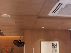 -老牌坊云南鱼豆花火锅(哈西万达店)