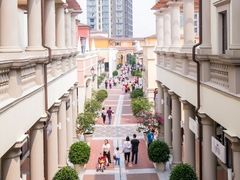 -佛罗伦萨小镇广佛名品奥特莱斯(疏港路店)