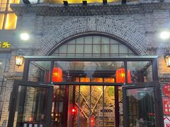 门面-东口码头·烧鸽子·鱼头泡饼·地方菜(金鹰悦城店)
