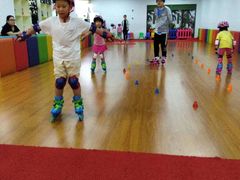 -云霄之星少儿滑板轮滑跳绳(远洋未来广场店)