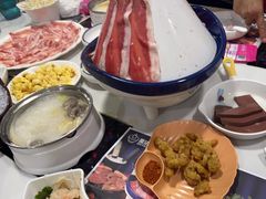 -魔法帽酱料牛肉小火锅(米兰店)