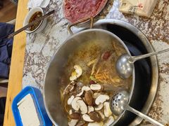 -乳仔牛牦牛汤锅 烤羊排(松潘古城店)