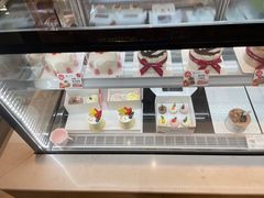 -花花卷卷·鲜食蛋糕(静安久光百货店)