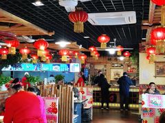 大堂-靠山屯东北农家菜(八龙桥雅苑店)