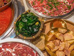 -老房老舍重庆火锅(假日城市店)