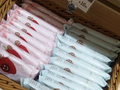 -顶东面包花园·生日蛋糕(世博店)