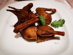 红烧乳鸽-星湖中餐厅