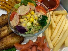 -丽莎沙拉轻食餐厅(国贸店)