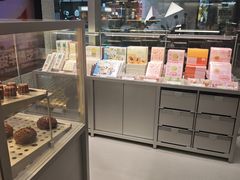 -好利来(上海虹桥新天地Lab主题店)
