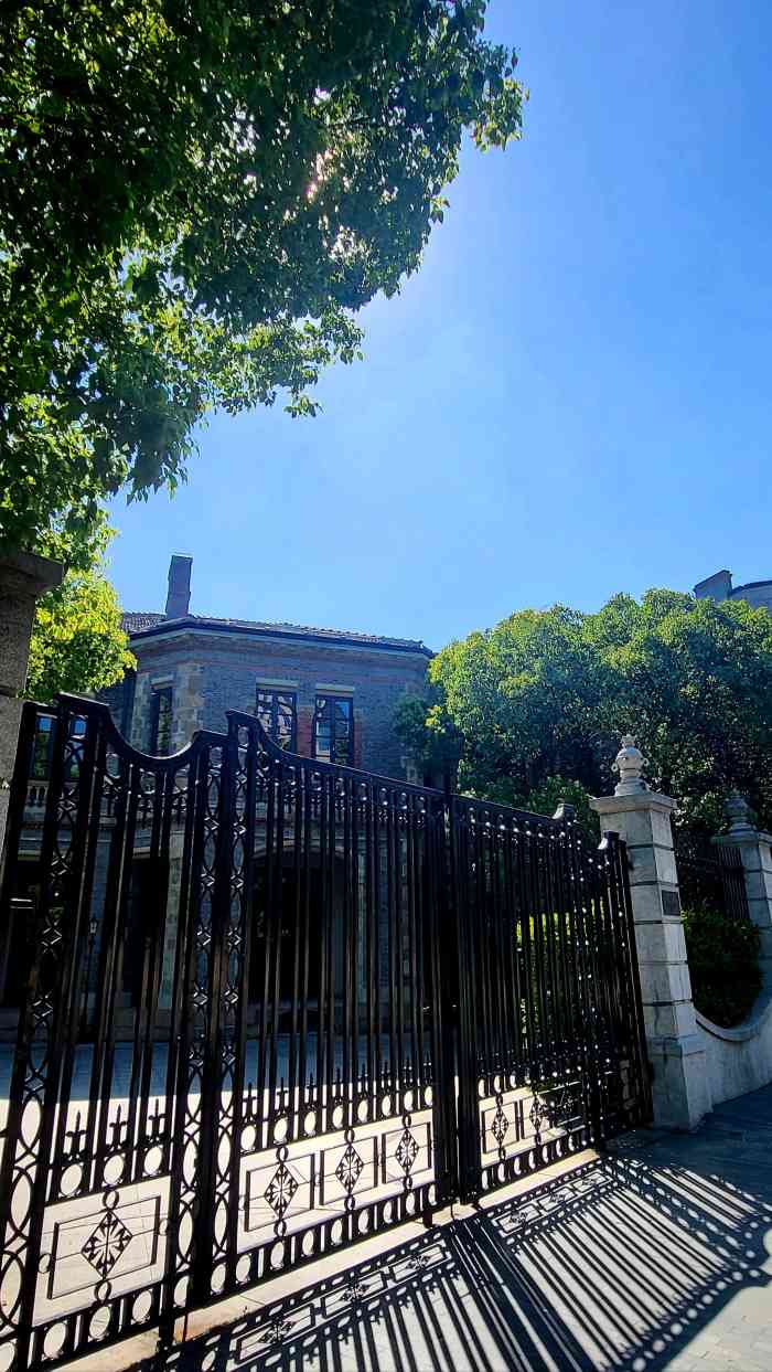 patek philippe百达翡丽(上海源邸店)-"最开始是翻杂志时被百达斐丽的