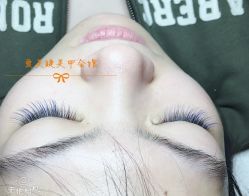 -爱美睫美甲会馆