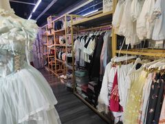 -甜镜物语 LOLITA·汉服·JK制服三坑生活馆(滨江道店)