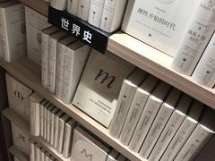 -钟书阁(群光广场店)