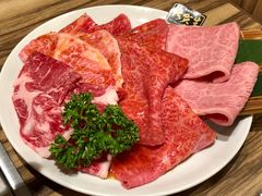 佐贺牛拼盘-俺的焼肉(銀座9丁目店)