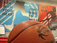 -莱茵体育生活馆