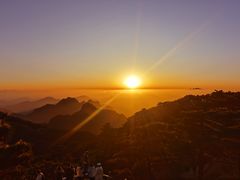 -黄山光明顶山庄