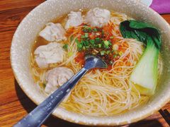 馄饨竹升面-全渔村小海鲜