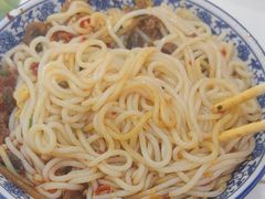 香辣牛肉米粉-湖南常德牛肉米粉(十梓街店)