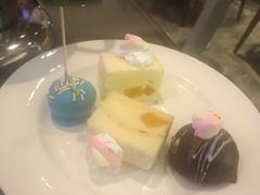 -飨食汇全日制餐厅·昆山皇冠假日酒店(九方店)