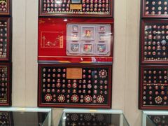 -毛泽东像章珍藏馆