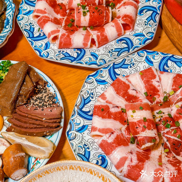 又来哼蟹二将啦‼️吃烤肉品酱蟹一次吃过瘾