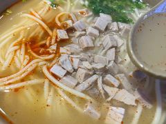 -亮亮拉面(师范路店)