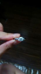 -威德钻石-克拉钻大本营(南京东路店)