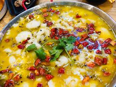 椒麻泉水鱼-靓蛙馆