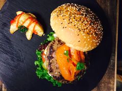 -HIGH FIVE哈福手工汉堡(桂林路店)