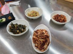 -牛信亭韩国料理·炭火烤肉(紫藤路店)