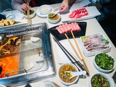 -海底捞火锅鲜切牛肉主题店(长寿路店)