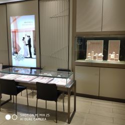 -周生生Chow Sang Sang(东方店)