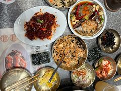 -草家酱蟹炭火烤肉店(珲春南路二店)