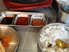 -围炉肉舍•炭烤活鳗•丹东海鲜烤肉(步行街店)