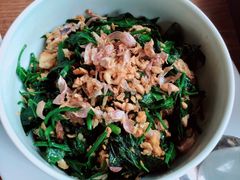 -Chom Cafe and Restaurant