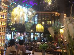 -临界音乐酒馆·小龙虾·江湖菜(华熙LIVE·鱼洞店)