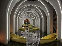 -涨巢·潮玩水疗局