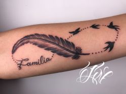 -SNOW TATTOO STUDIO