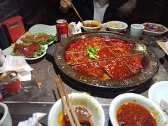 -红九格老火锅(三峡广场店)