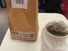 -麦当劳(上海虹桥站30B检票口楼上)