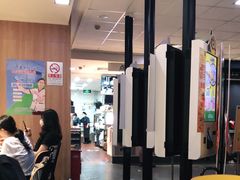 大堂-麦当劳(欢乐谷店)