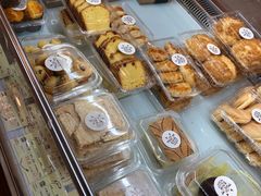 -光明牛奶棚(南泉店)